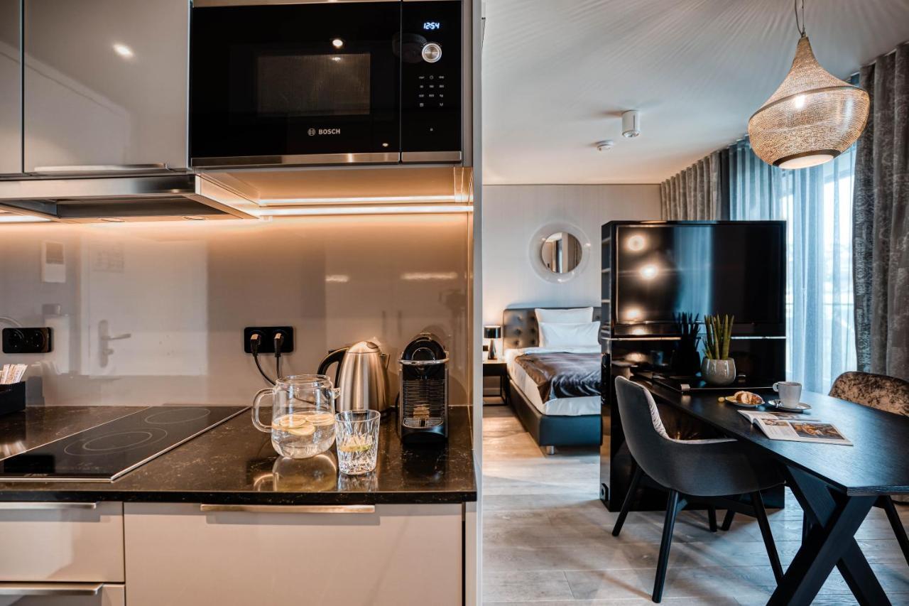 Cloud No7 Apartments Щутгарт Екстериор снимка