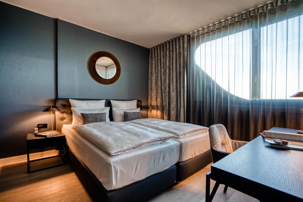 Cloud No7 Apartments Щутгарт Екстериор снимка