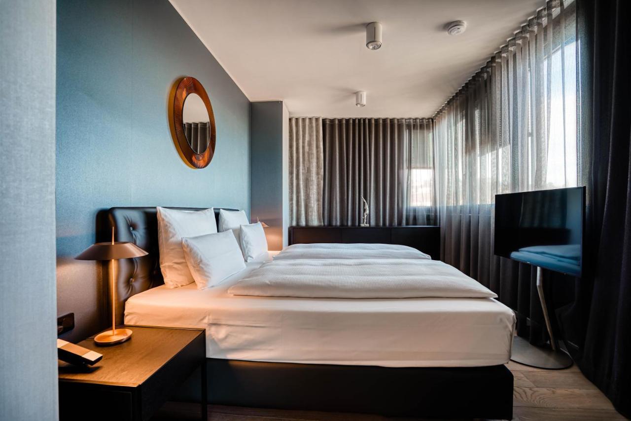 Cloud No7 Apartments Щутгарт Екстериор снимка